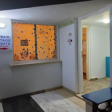 Ξενοδοχείο με διαμερίσματα Heights 3*